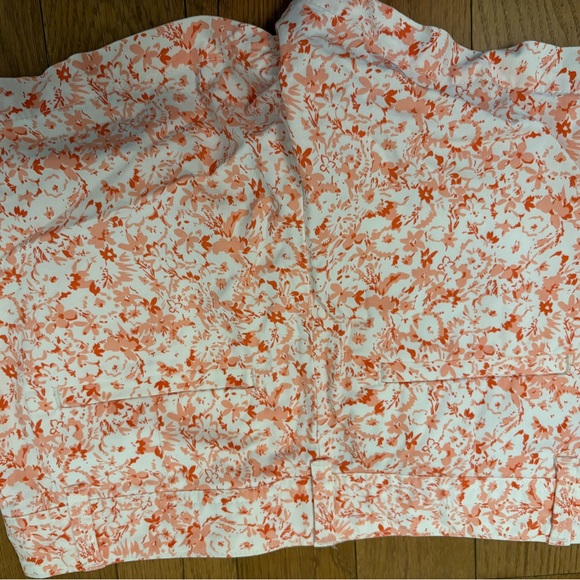Orange and White Floral Gap shorts - Picture 3 of 3